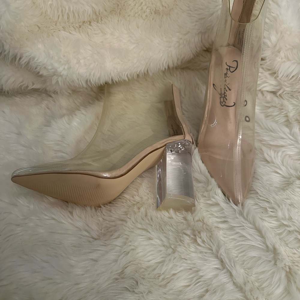 Cream and Tan Stiletto Heels with Pointed Toe